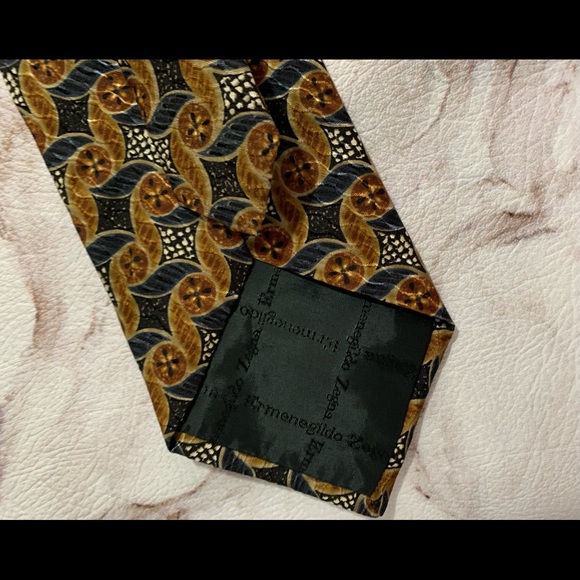 Ermenegildo Zegna Harry Rosen Multicolor gold Blue Geometric Silk Tie 60" L 4" W - Picture 4 of 7